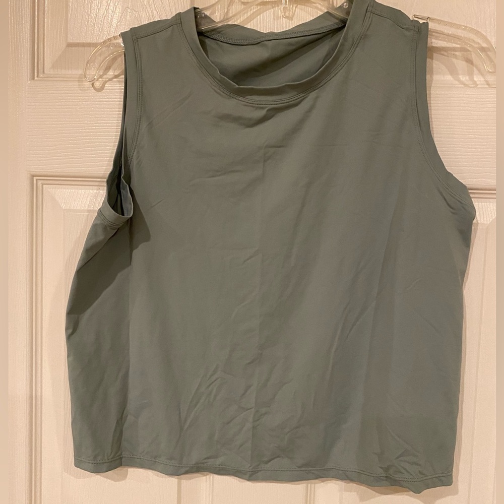 Amazon cropped boxy workout tank